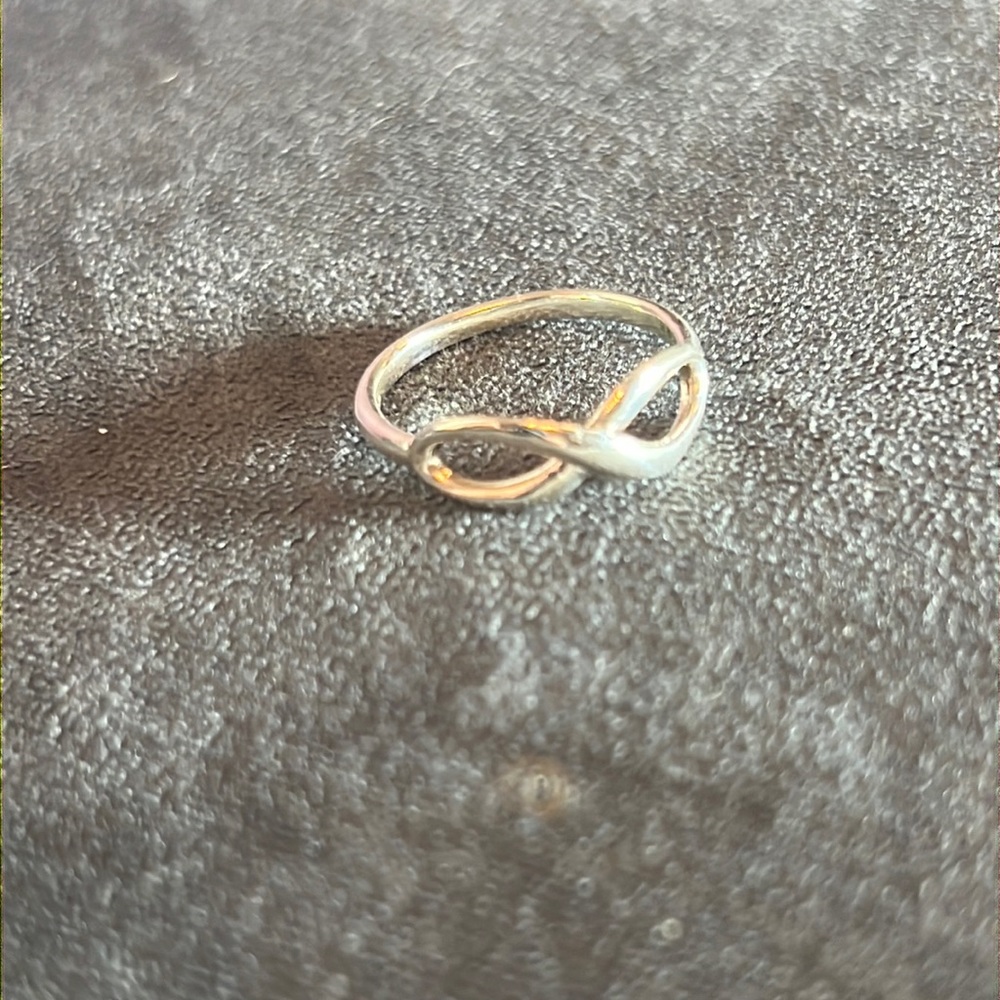Tiffany & Co. Infinity Ring, Excellent condition, Size 6.5 (no box)